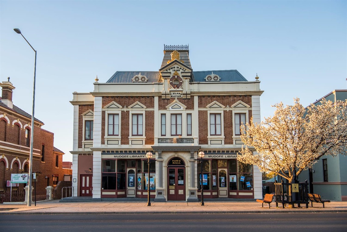 Mudgee Town Hall Library.jpg
