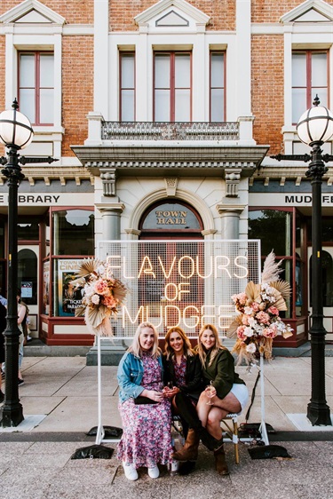 Flavours of Mudgee neon